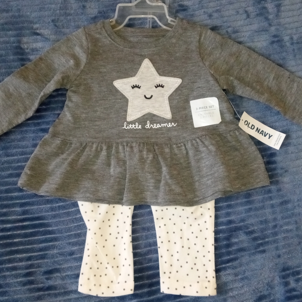 Old Navy Little Dreamer gray and white matching set Baby Girl Size 3-6 Months